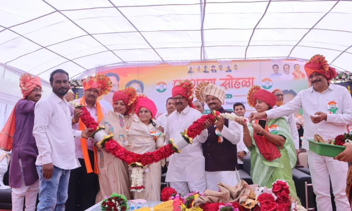 “दर्यापूरला पहिली महिला नगराध्यक्ष! मंदाकिनी भारसाकळे यांच्या पदग्रहणाला उमटला जनसैलाब, शहराच्या विकासाची नवी आशा”