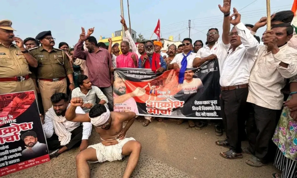 १ लाखाचं कर्ज ७४ लाख कसं झालं? किडनी विकायला भाग पाडलं; बच्चूभाऊंचा पायी आक्रोश मोर्चा